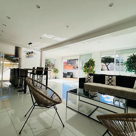 Magnifique Neuf Face A La Apartment *